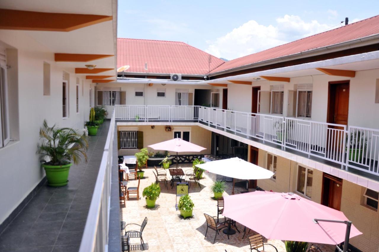 Sandton Hotel Kasese Exterior foto